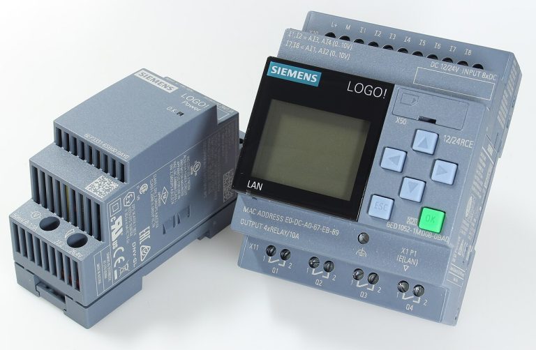 دوره کنترل‌گر منطقی برنامه‌پذیر PLC 768x502
